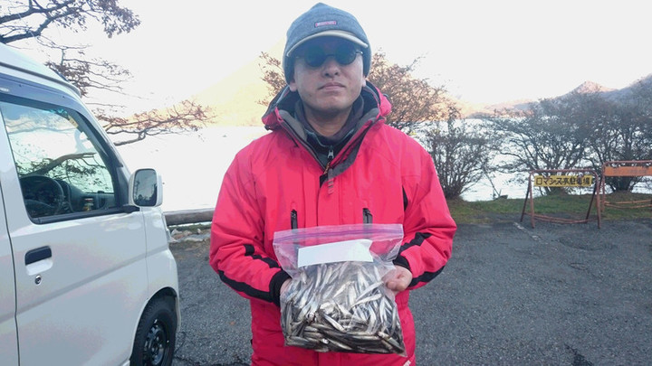 １１月１２日ワカサギ釣果1