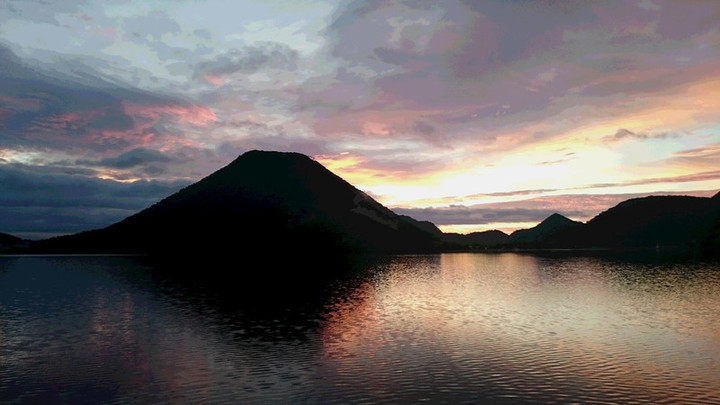 ９月７日 朝焼けの榛名湖