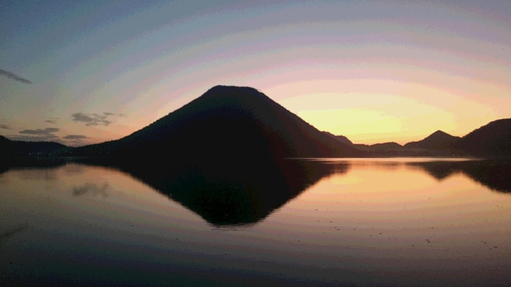 １０月１２日 朝焼けの榛名湖