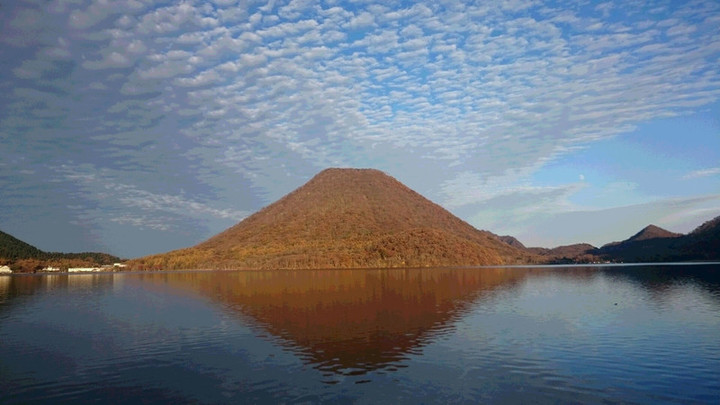 榛名湖の秋空