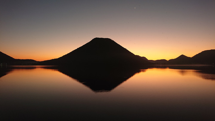 9月27日榛名湖の朝焼け