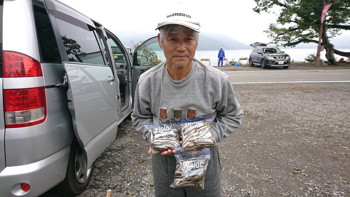 10月16日ワカサギ釣果2