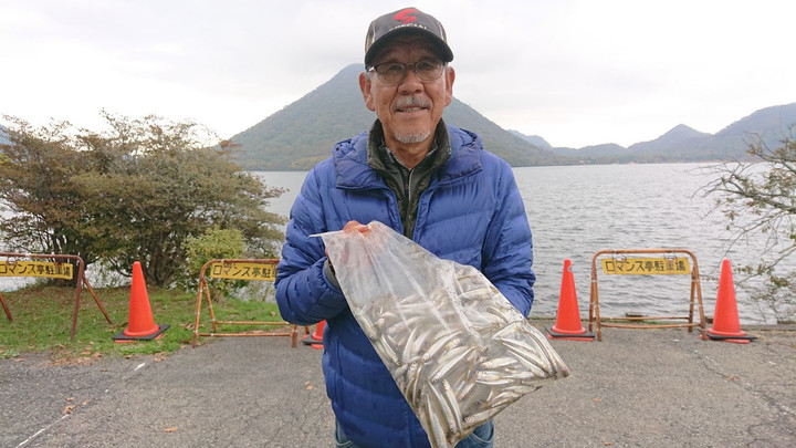 10月23日ワカサギ釣果4